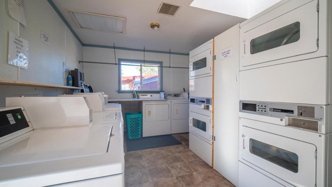 Outdoor Glamping Large 5th Wheel Setup OK4A Appartement Moab Buitenkant foto