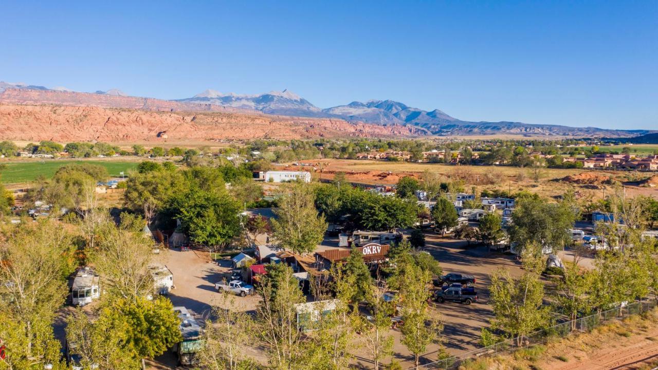 Outdoor Glamping Large 5th Wheel Setup OK4A Appartement Moab Buitenkant foto