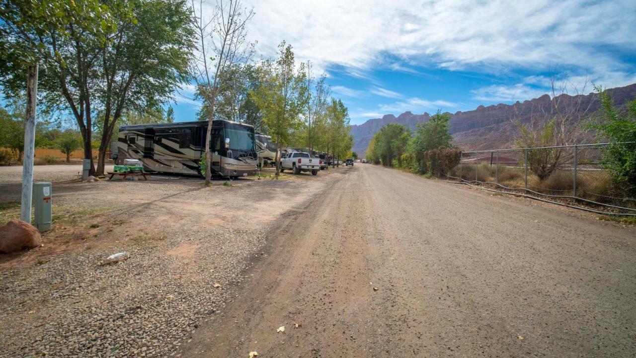 Outdoor Glamping Large 5th Wheel Setup OK4A Appartement Moab Buitenkant foto